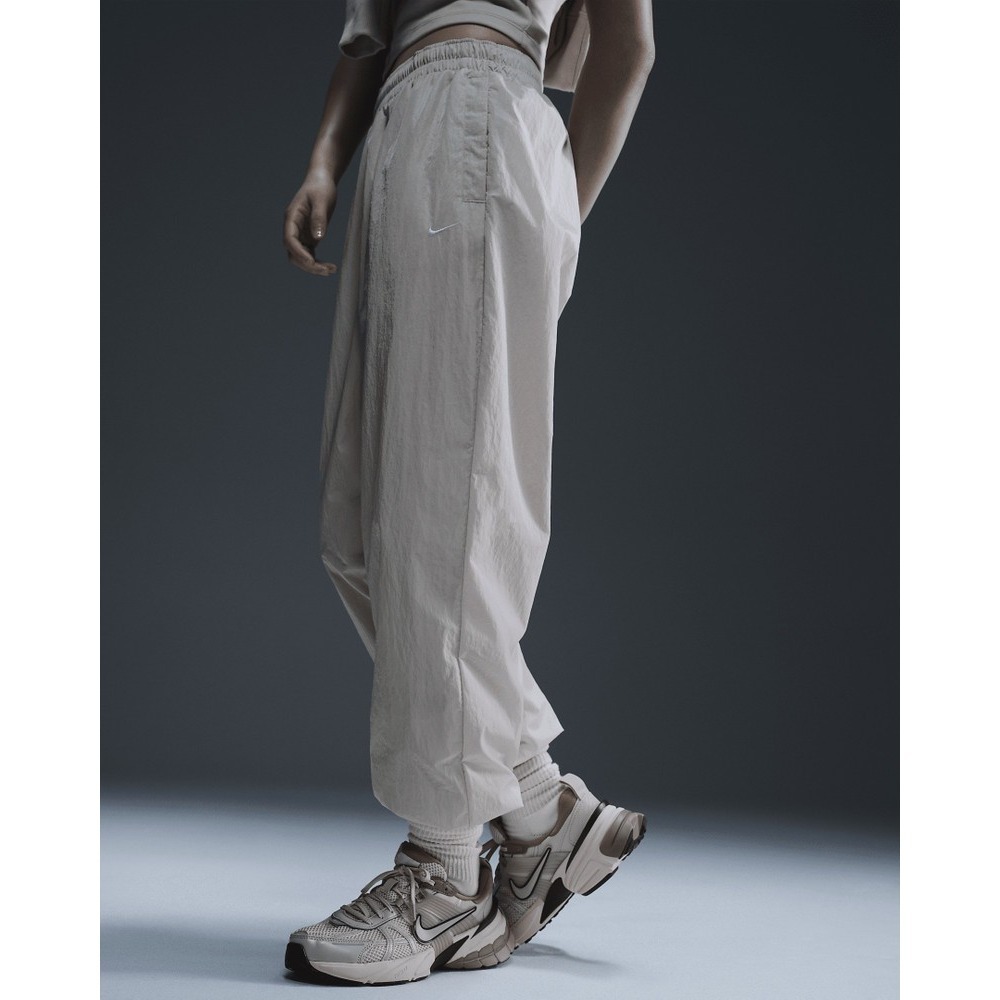 Nike Windbreaker Pants Womens Medium Beige Oversized Mid Rise FV7668 110